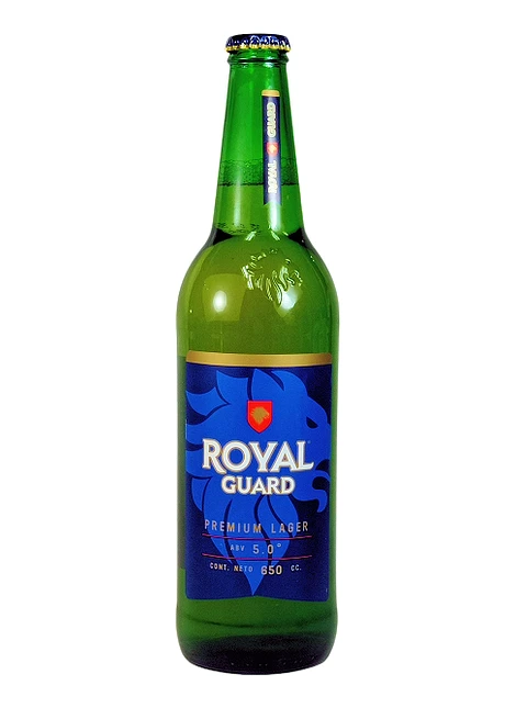 [400-45] CERVEZA ROYAL GUARD BOTELLA 650cc (5º)